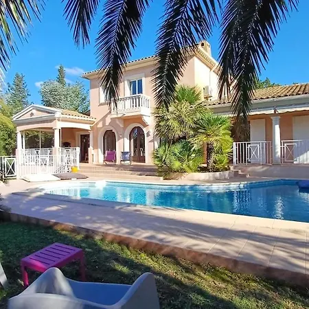 Будинок відпочинку Villa- Saint-raphael *